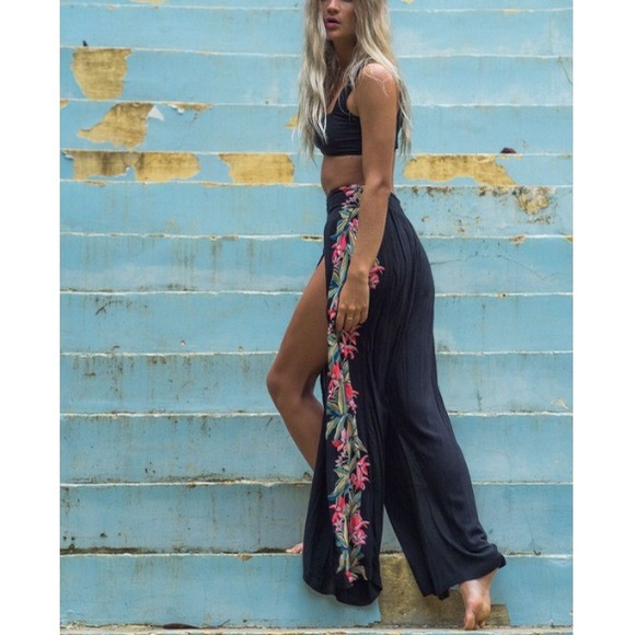 Billabong Pants - Billabong wide leg split beach pants